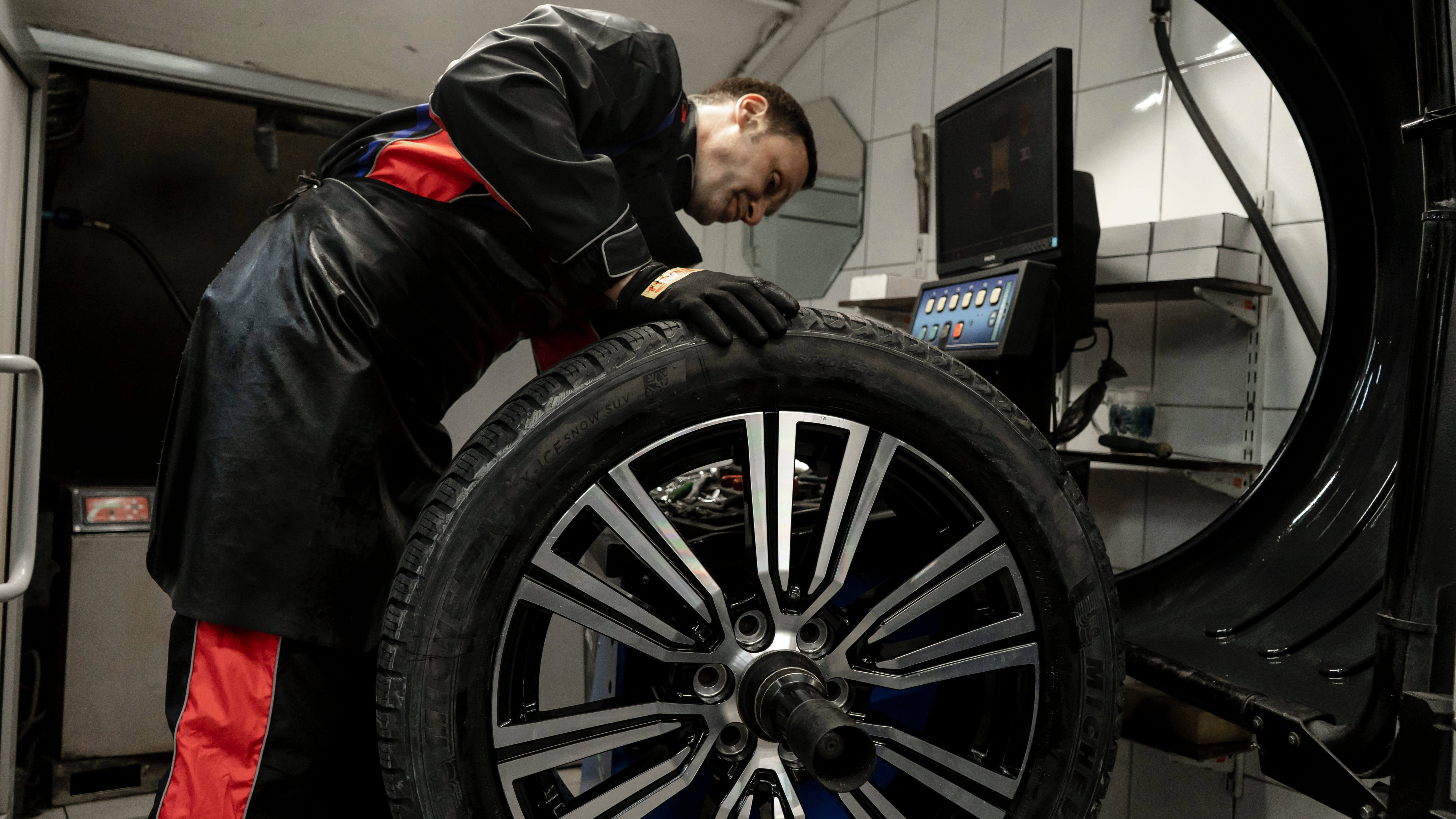 ШИНОМОНТАЖ И СХОД-РАЗВАЛ